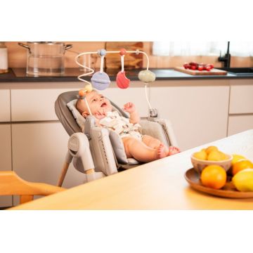 Centru de activitati Chicco cu jucarii Rainbow pentru scaun de masa Polly Armonia, 0 luni+